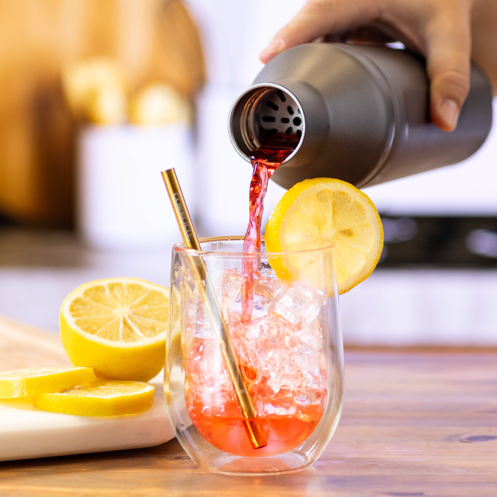 cocktail-shaker-lid-r0 Cocktail_Shaker_lifestyle_1_0f873eef-26b9-477a-b301-4dde25c00201.png