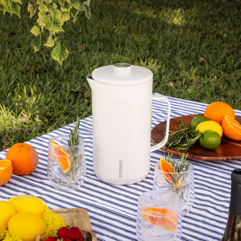 pitcher-k7 OatmilkPitcher_Lifestyle.png